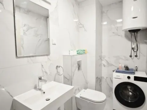 Izdavanje, dvosoban stan, 68m², Stara Varoš, Podgorica - image 8