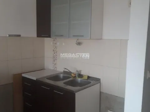 Izdavanje, dvosoban stan, 50m², Zemun Sve Podlokacije, Beograd - image 8