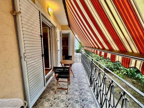 Rent, two bedroom apartment, 100m², Kalimanj, Tivat - image 13