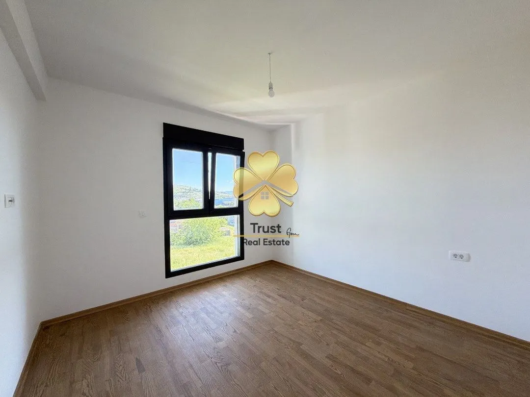 Izdavanje, dvosoban stan, 60m², 1 maj, Podgorica