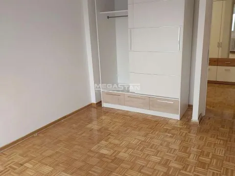 Izdavanje, trosoban stan, 72m², Novi Beograd Sve Podlokacije, Beograd - image 2