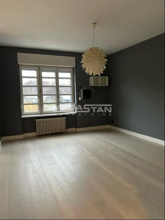 Izdavanje, dvosoban stan, 95m², Stari Grad, Beograd