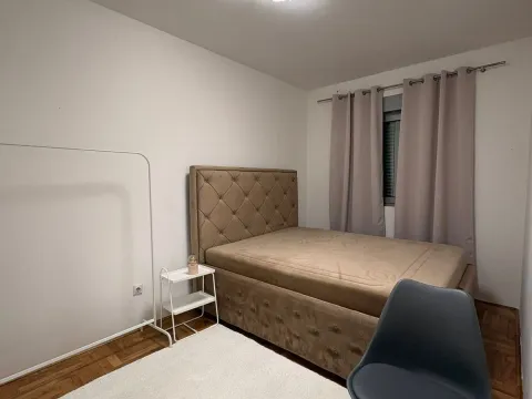 Rent, one bedroom apartment, 44m², Malo Brdo, Podgorica - image 11