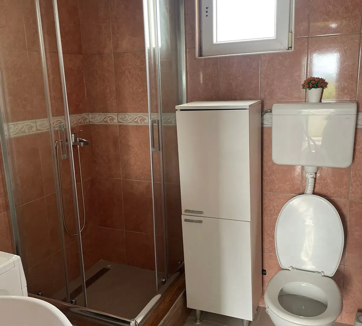 Izdavanje, jednosoban stan, 60m², Malo Brdo, Podgorica