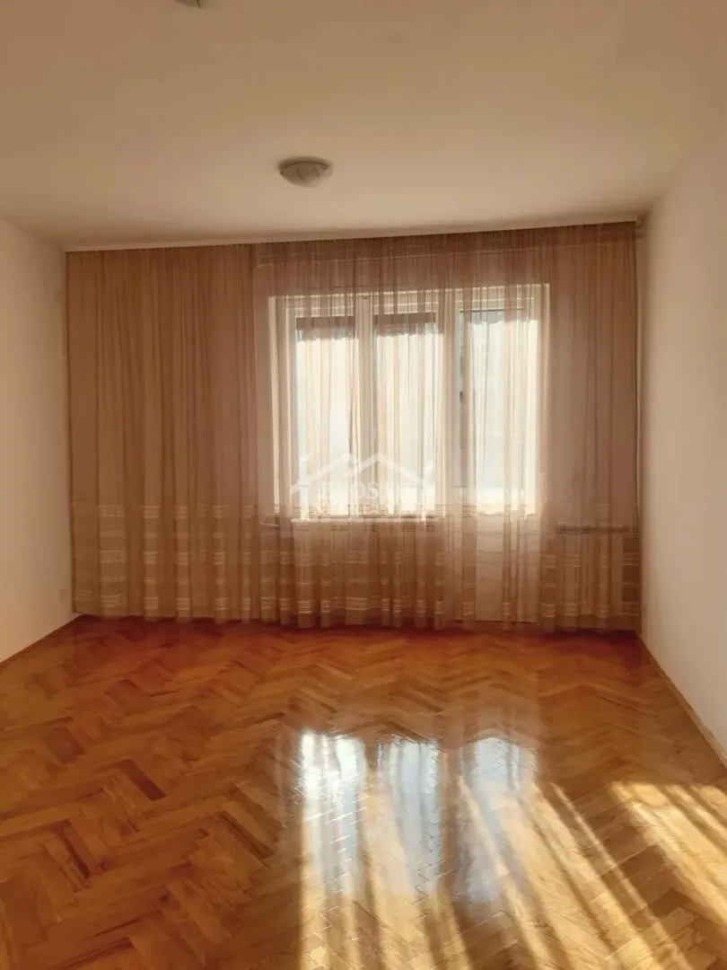 Rent, three bedroom apartment, 78m², Stari Grad, Beograd