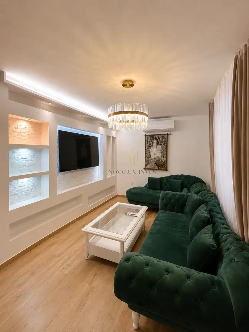 Izdavanje, trosoban stan, 125m², Momišići, Podgorica