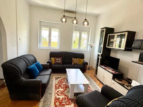 Izdavanje, dvosoban stan, 70m², Centar, Podgorica - image 3