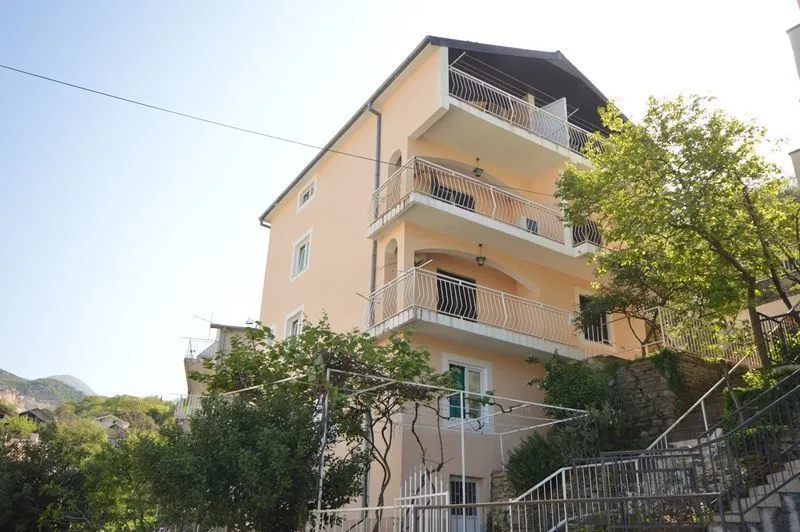 Sale, three bedroom apartment, 85m², Herceg Novi, Crna Gora