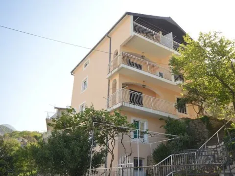 Sale, three bedroom apartment, 85m², Herceg Novi, Crna Gora - image 1