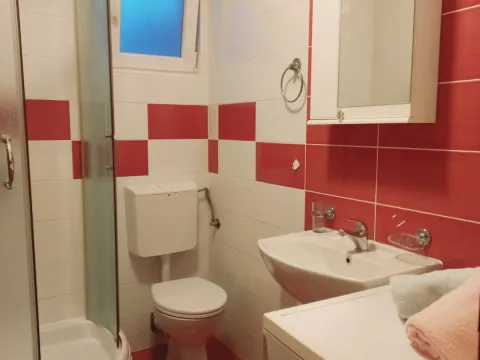 Rent, one bedroom apartment, 45m², Centar, Tivat - image 11