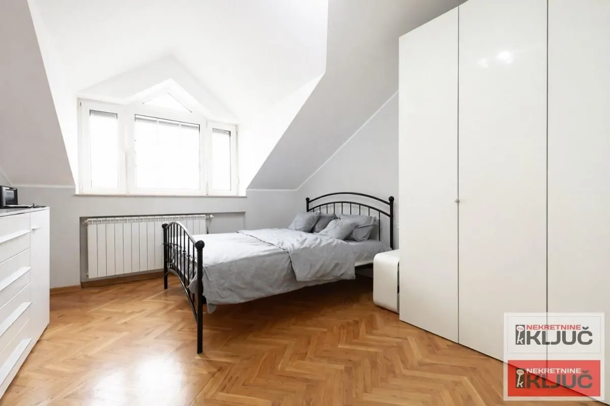 Prodaja, trosoban stan, 78m², Centar, Novi Sad
