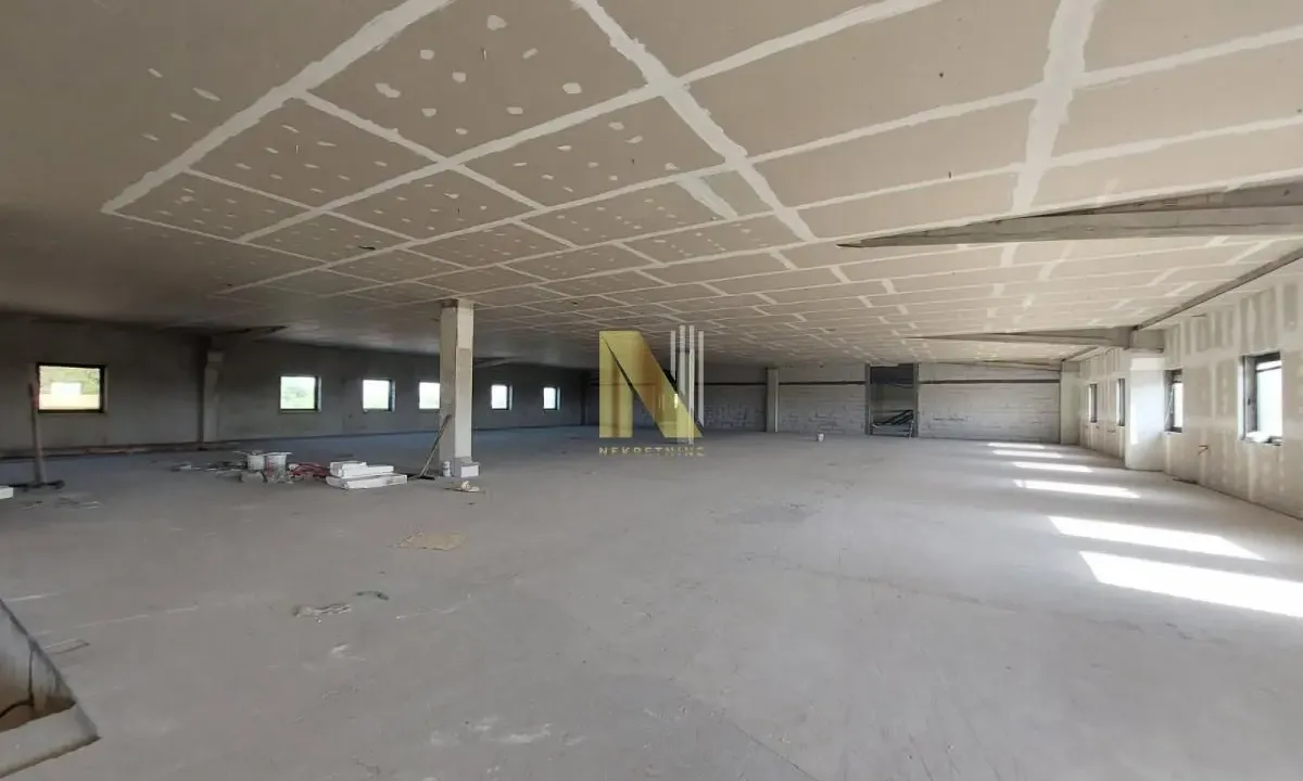 Izdavanje, poslovni prostor, 2000m², Klisa, Novi Sad Sve Podlokacije