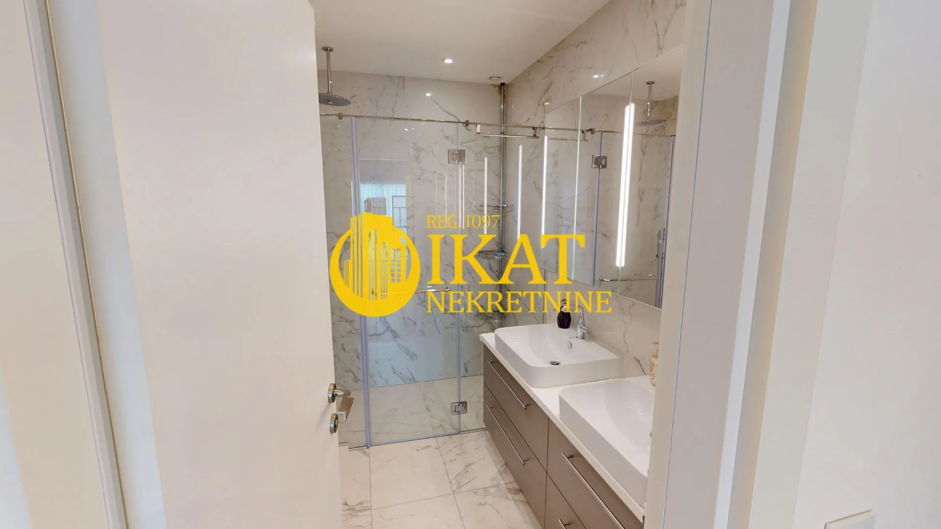 Sale, four bedroom apartment, 124m², Novi Beograd Blok 65, Novi Beograd Sve Podlokacije