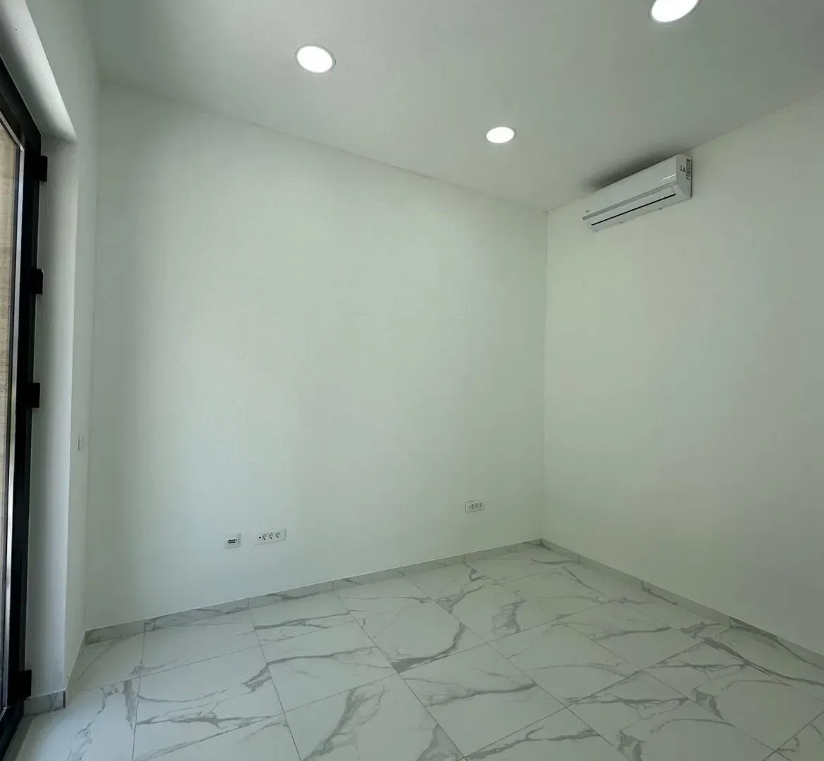 Rent, office space, 50m², Seljanovo, Tivat