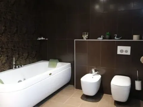 Rent, four bedroom apartment, 178m², City Kvart, Podgorica - image 2