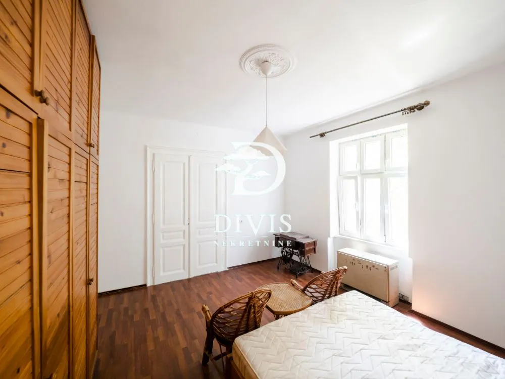 Prodaja, četvorosoban stan, 79m², Topličin venac, Beograd