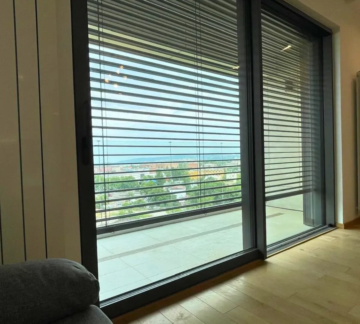 Izdavanje, trosoban stan, 81m², Stari grad, Novi Sad