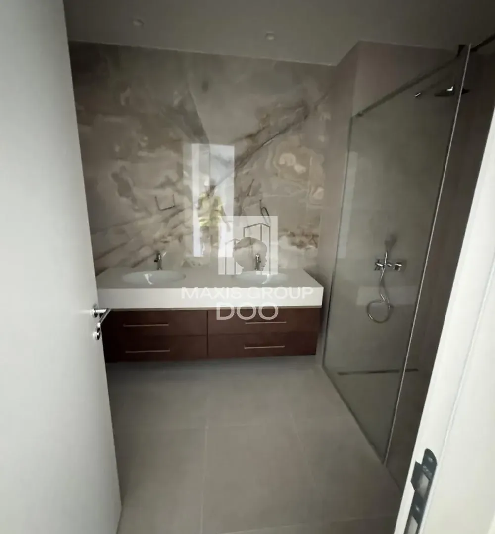 Sale, two bedroom apartment, 79m², Savski Venac, Beograd
