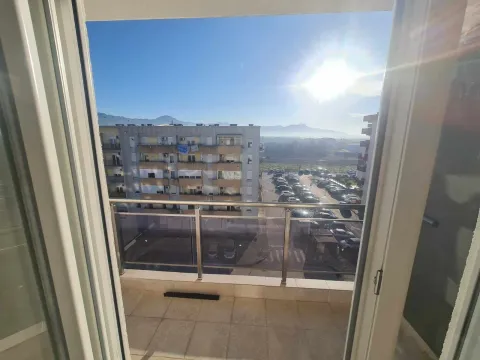 Rent, one bedroom apartment, 45m², Tuški Put, Podgorica - image 8