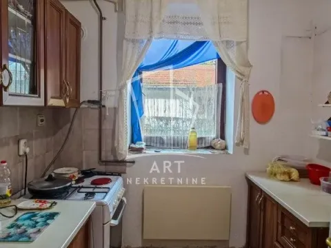 Prodaja, trosoban stan, 107m², Petlovo Brdo, Beograd - image 7