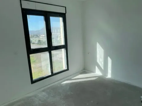 Prodaja, jednosoban stan, 32m², City Kvart, Podgorica - image 4