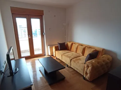 Rent, one bedroom apartment, 52m², Preko Morače, Podgorica - image 2