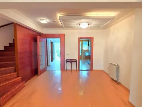 Izdavanje, kuća, 280m², Čukarica, Beograd - image 3