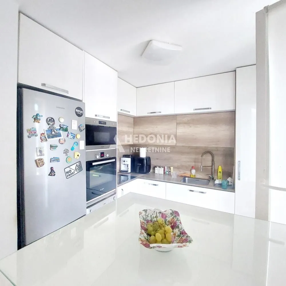 Sale, four bedroom apartment, 106m², Višnjička Banja, Palilula Sve Podlokacije