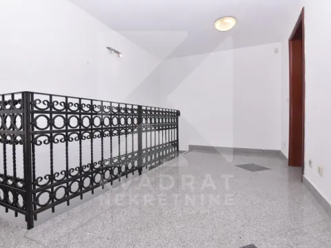 Rent, office space, 53m², Pobrežje, Podgorica - image 4