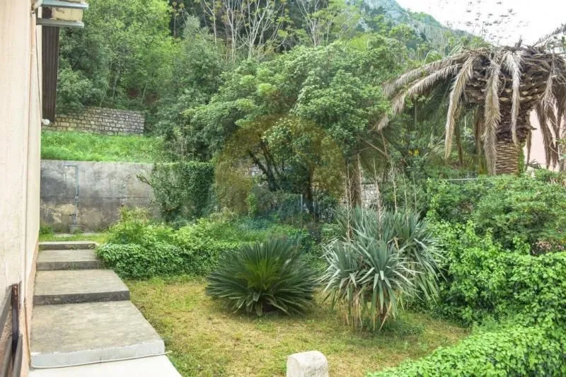 Sale, house, 104m², Kotor, Crna Gora