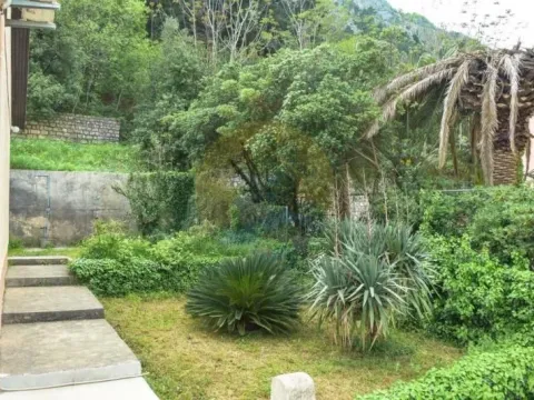 Prodaja, kuća, 104m², Kotor, Crna Gora - image 12