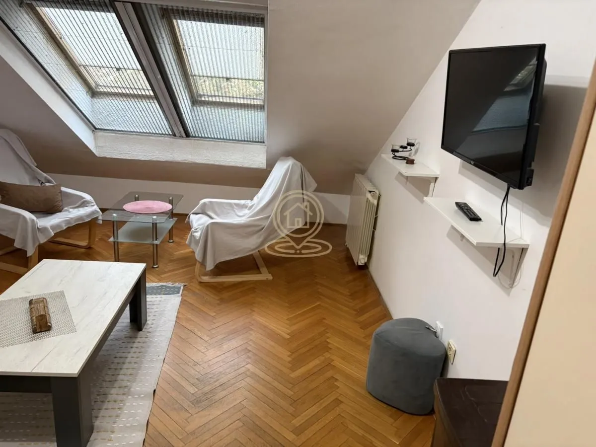 Izdavanje, garsonjera, 26m², Centar, Novi Sad