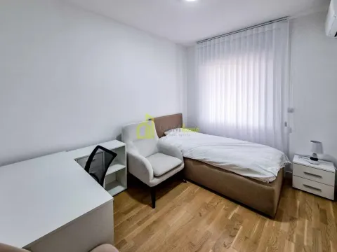 Rent, three bedroom apartment, 95m², Rozino, Budva - image 8