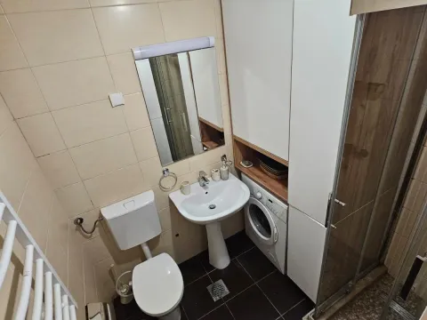 Prodaja, dvosoban stan, 70m², Tuški Put, Podgorica - image 11