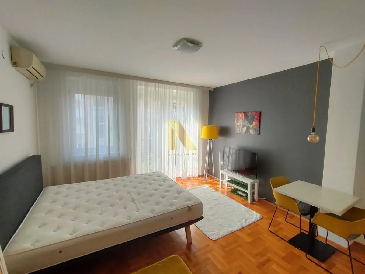 Rent, studio apartment, 25m², Grbavica, Novi Sad Sve Podlokacije