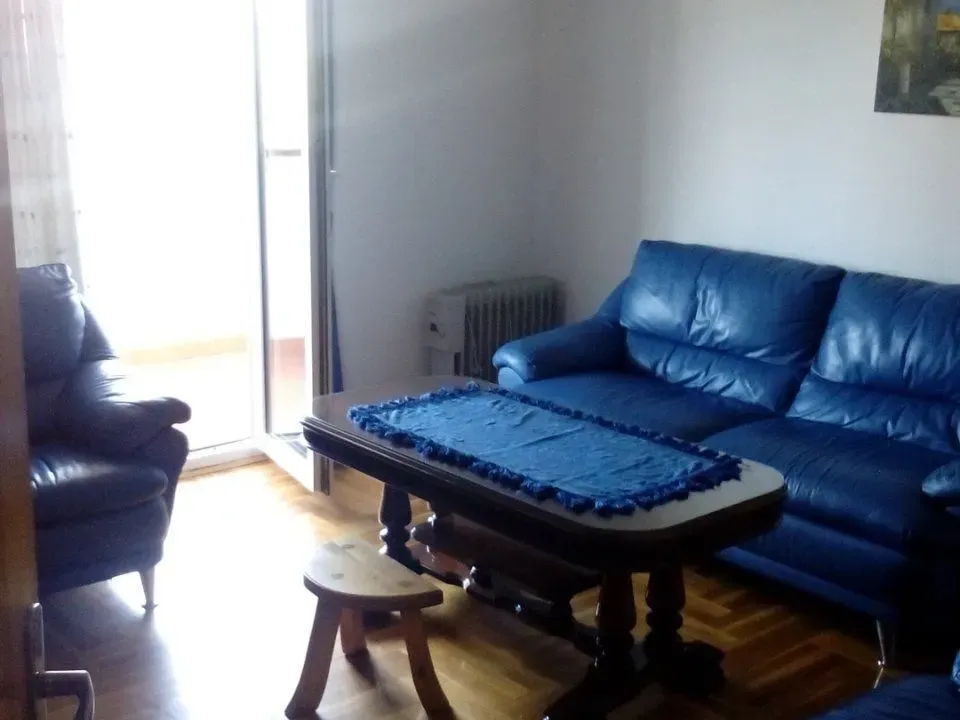 Izdavanje, jednosoban stan, 50m², Mainski Put, Budva