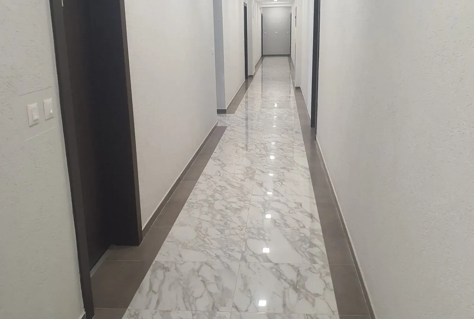 Izdavanje, dvosoban stan, 82m², Kod Capital Plaze, Podgorica