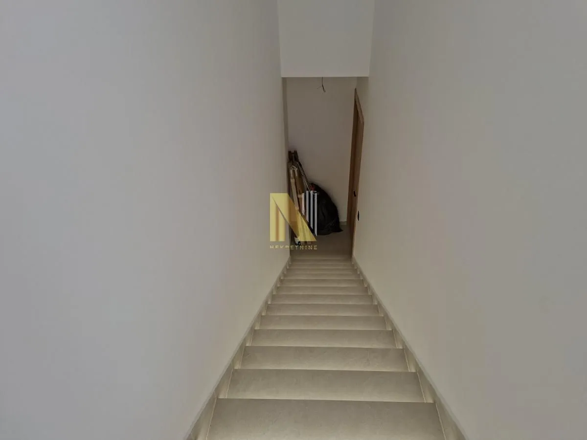 Prodaja, stan, 137m², Grbavica, Novi Sad Sve Podlokacije