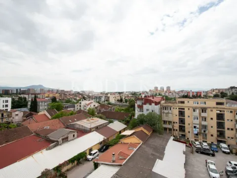 Izdavanje, jednosoban stan, 42m², Centar, Podgorica - image 8