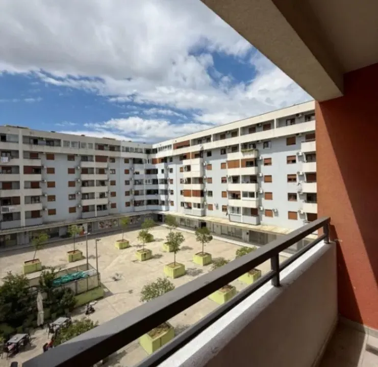 Izdavanje, jednosoban stan, 44m², Stari Aerodrom, Podgorica