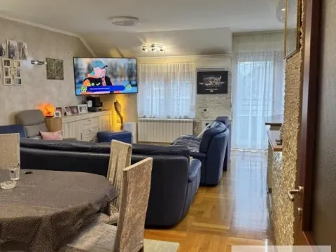 Prodaja, trosoban stan, 115m², Novi Banovci, Stara Pazova - image 7