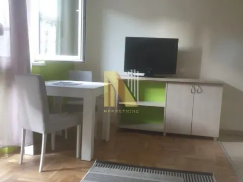 Izdavanje, garsonjera, 31m², Bulevar Evrope, Novi Sad Sve Podlokacije - image 4