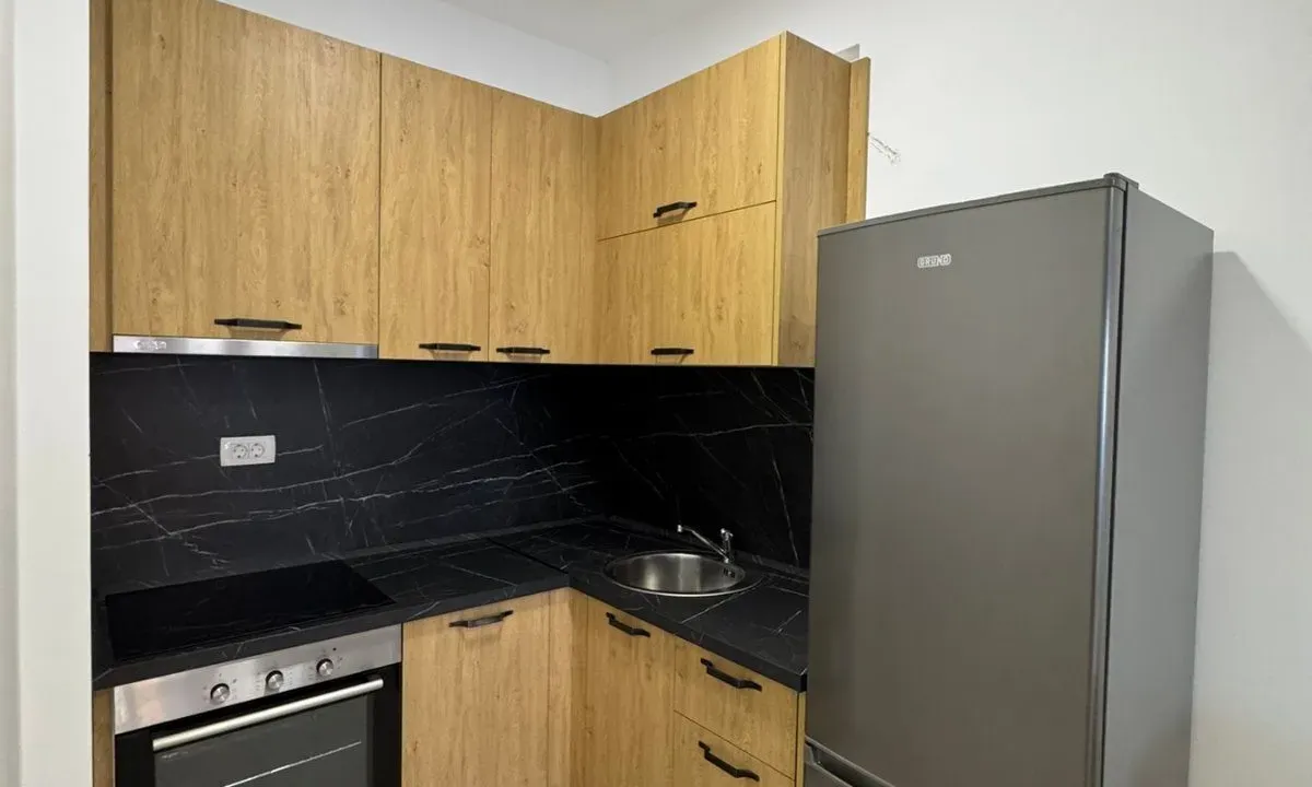 Izdavanje, jednosoban stan, 43m², Stari Aerodrom, Podgorica