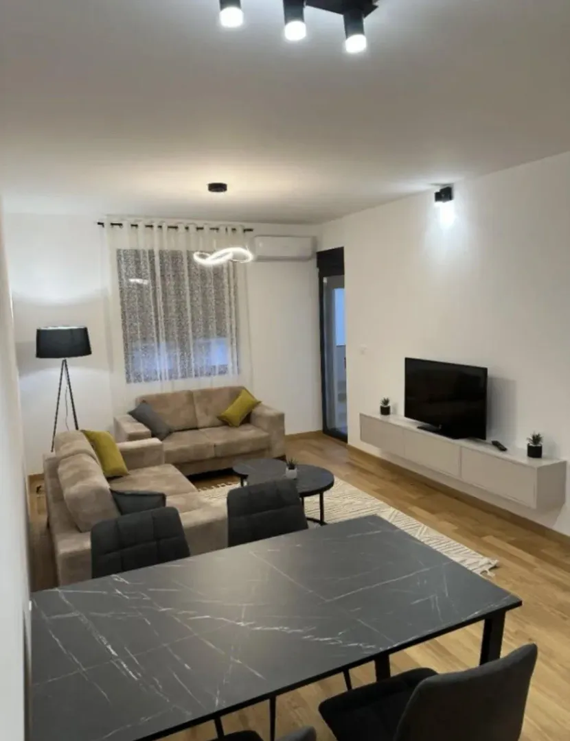 Izdavanje, jednosoban stan, 47m², City Kvart, Podgorica
