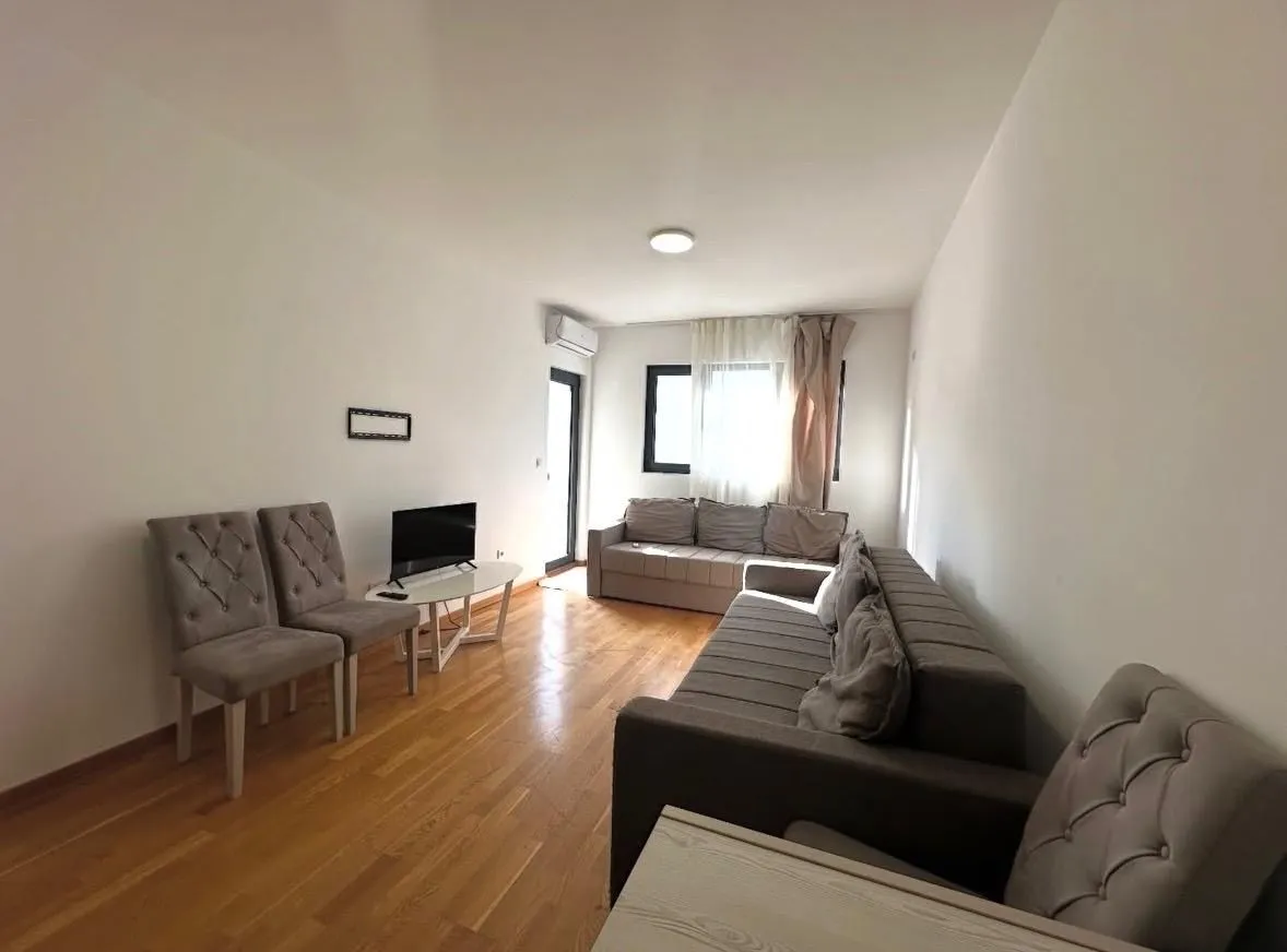 Rent, one bedroom apartment, 45m², Lazi, Budva