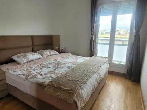 Prodaja, jednosoban stan, 42m², City Kvart, Podgorica - image 9