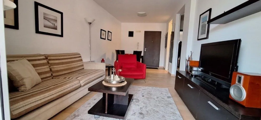 Izdavanje, jednosoban stan, 46m², Centar, Budva