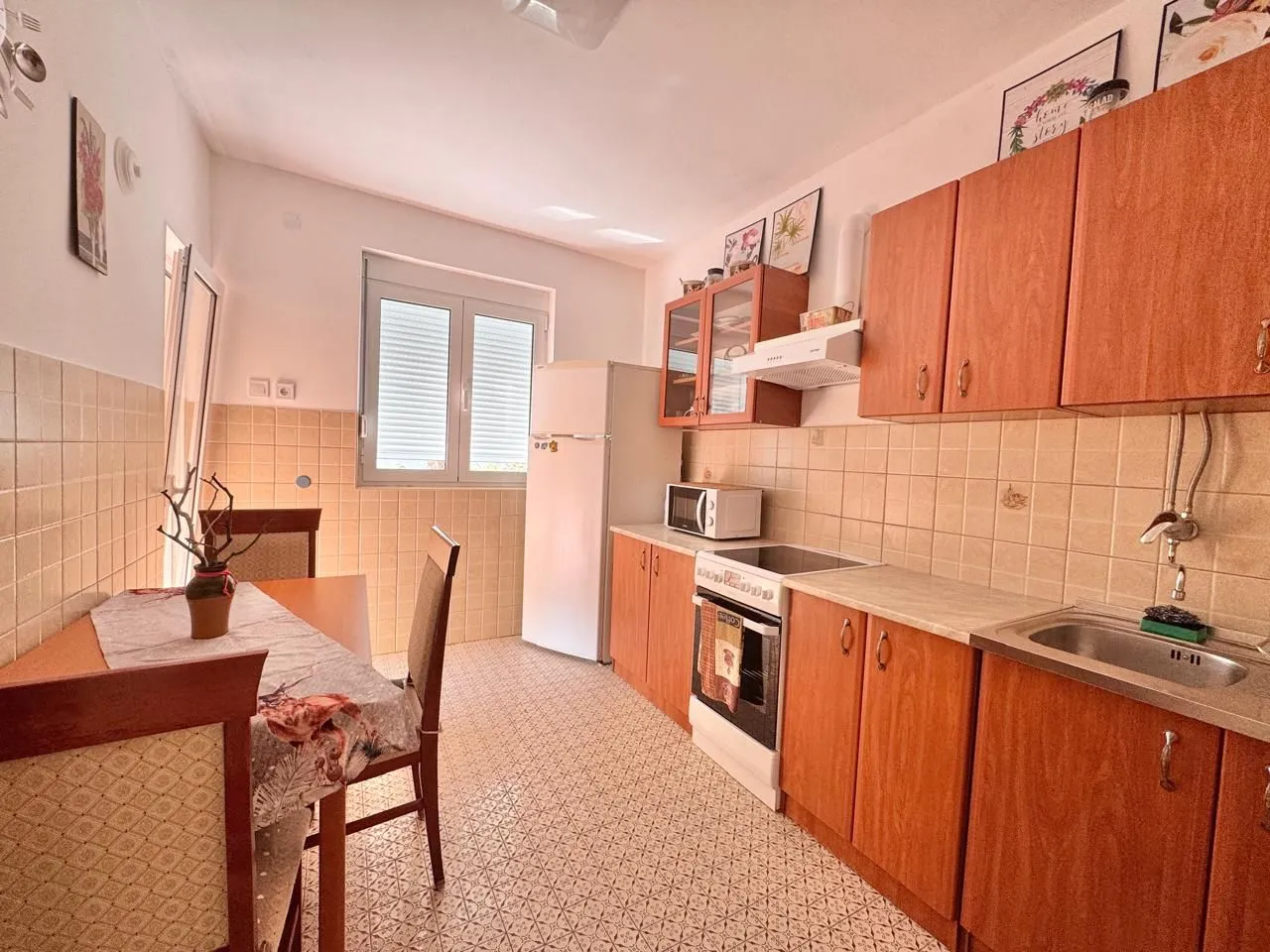 Prodaja, dvosoban stan, 55m², Centar, Budva