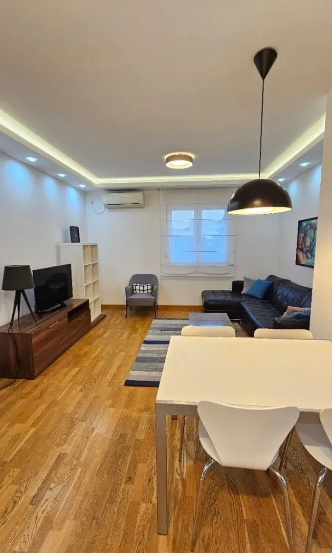 Izdavanje, jednosoban stan, 53m², City Kvart, Podgorica