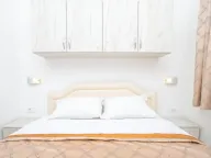 Izdavanje, jednosoban stan, 65m², Centar, Tivat - image 16